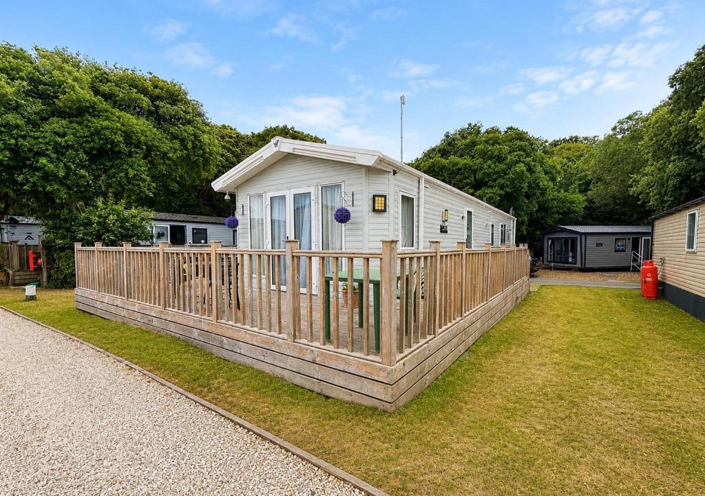 Corton House | Beautiful Caravan With Decking At Azure Seas Ref 32060Az