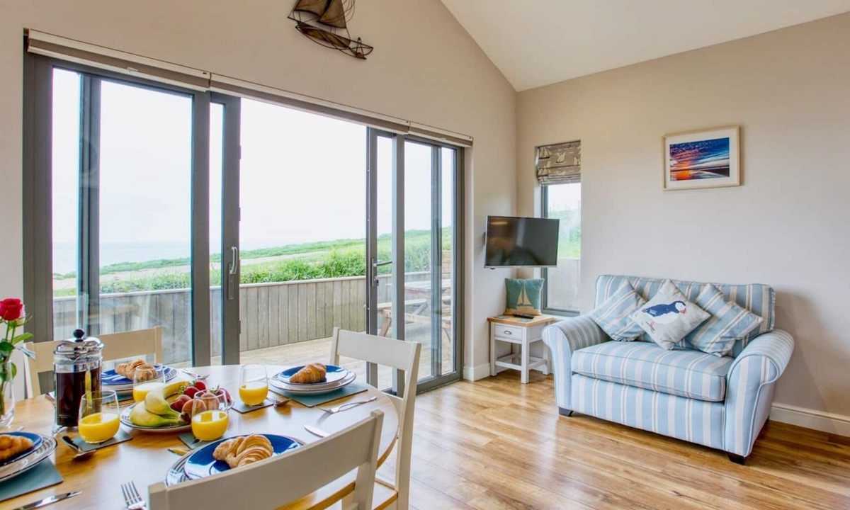 Eype House | Beautiful Seaside Holiday Home Pass The Keys
