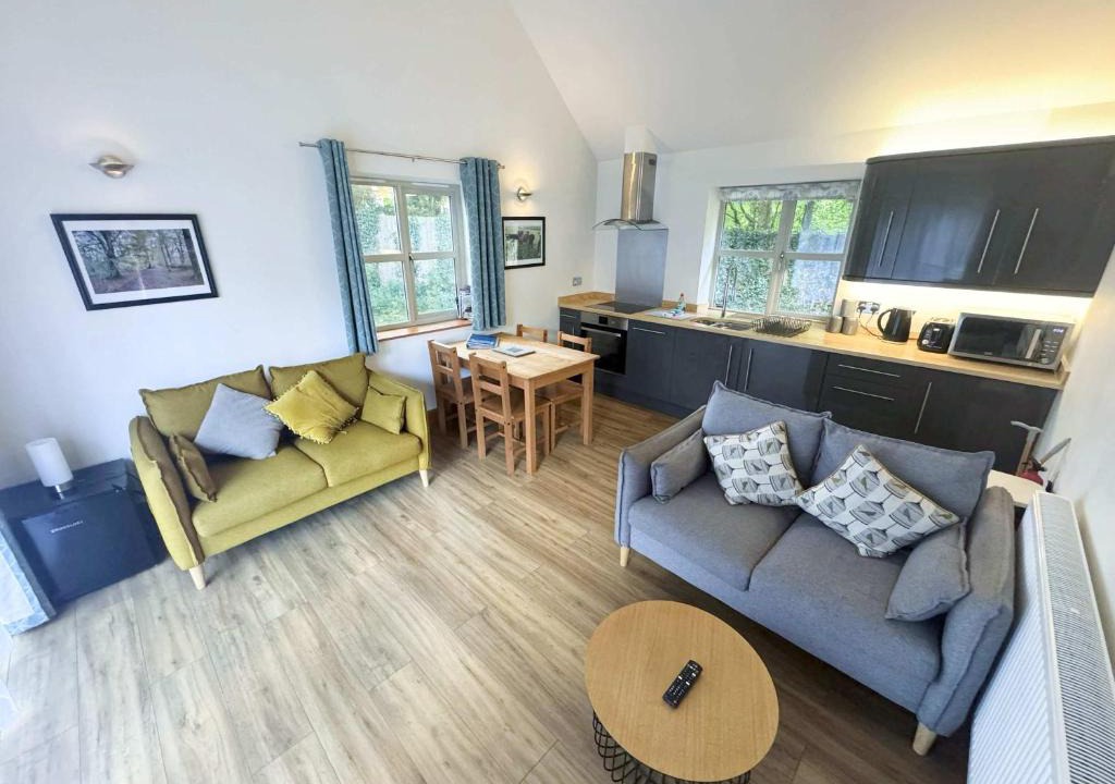 Compton Martin House | Beech Lodge Cottage