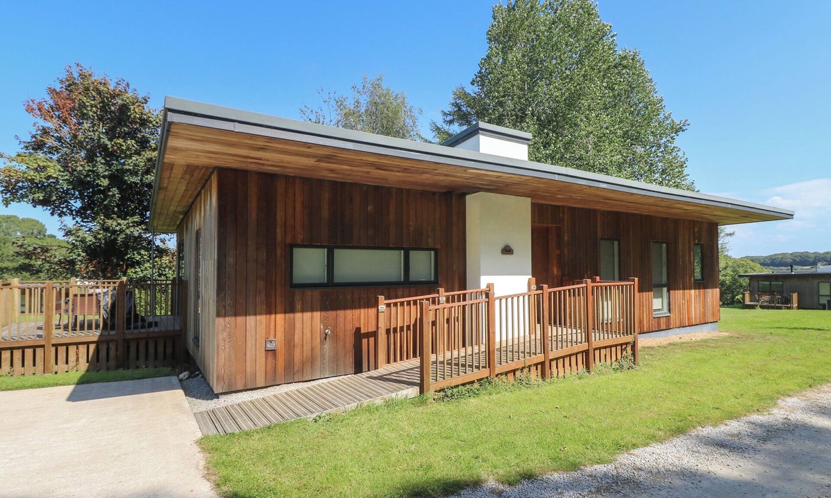 Truro Cottage | BEECH, with open fire in Truro
