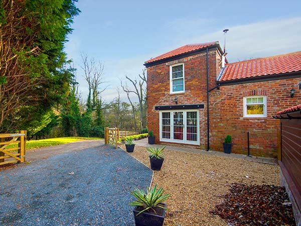 Carlton-in-Cleveland Cabin | Beechwood Cottage, GREAT AYTON