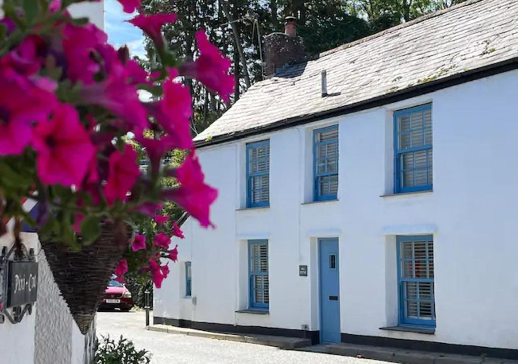 St. Teath House | Bell Cottage