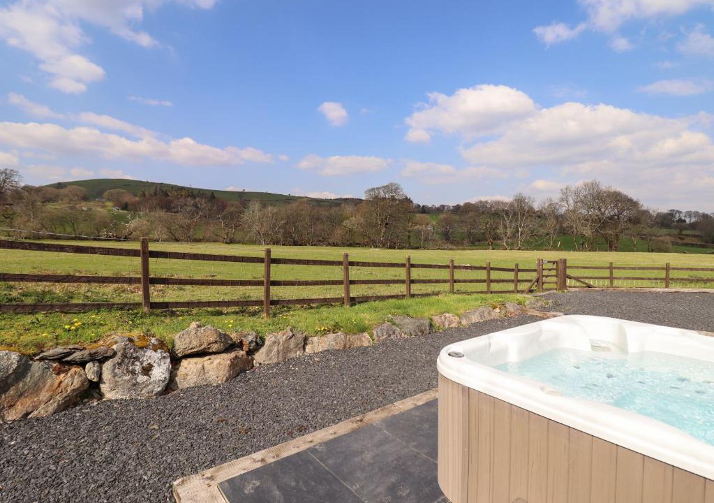 Llanuwchllyn House | Beudy Bach Barn