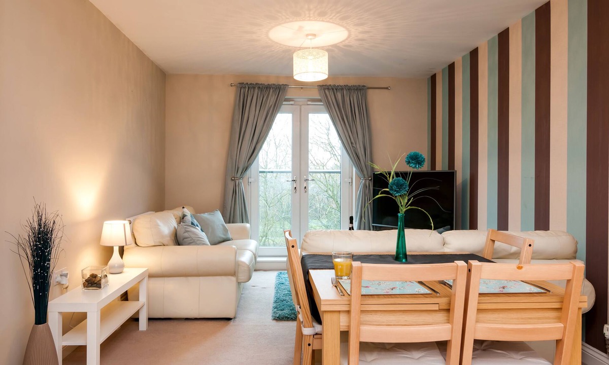 Basingstoke Apartment | Bladon Court
