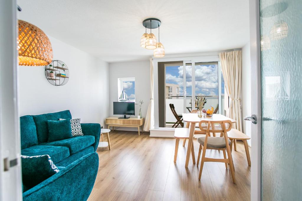 East Wittering Apartment | Blissview - Beach front apartment in East Wittering Village