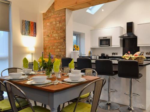 Holtby House | Bluebell Barn