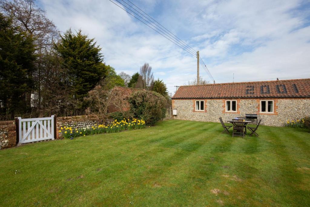 West Beckham House | Bolt Hole