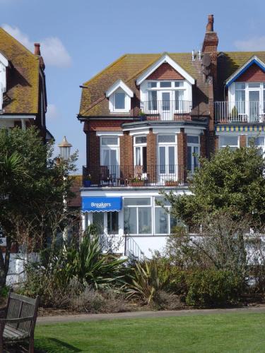 Eastbourne Seafront Bed & Breakfast | Breakers Bed and Breakfast