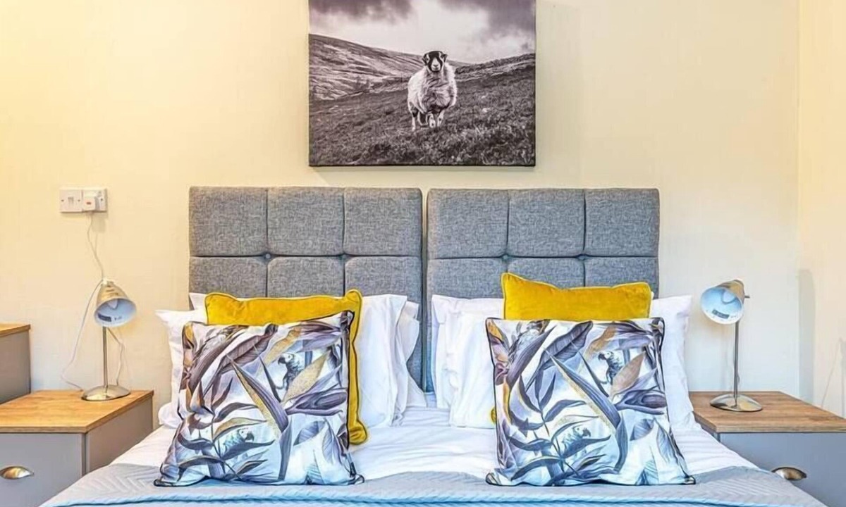 Giggleswick Apartment | Bridge End Mill by Guestz
