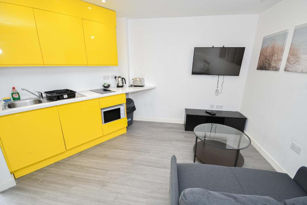 Sheffield Apartment | Bright & Contemporary Studio in Sheffield w WiFi