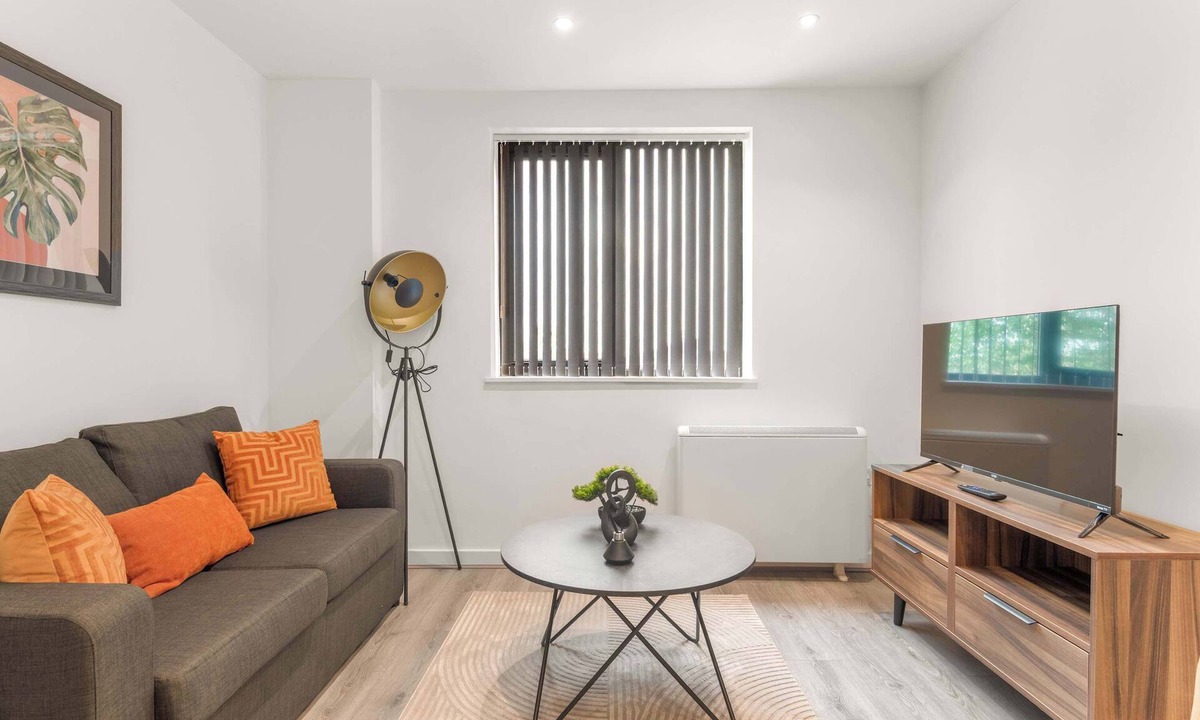 Hunslet Apartment | Bright & Spacious 1 Bedroom Apartment in Leeds