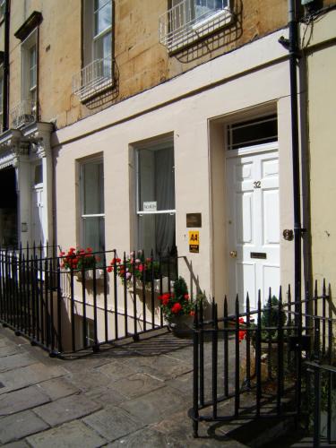 Upper Town House | Brocks