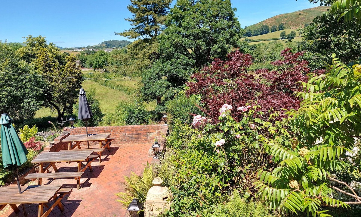 Corwen House | Bron-y-Graig