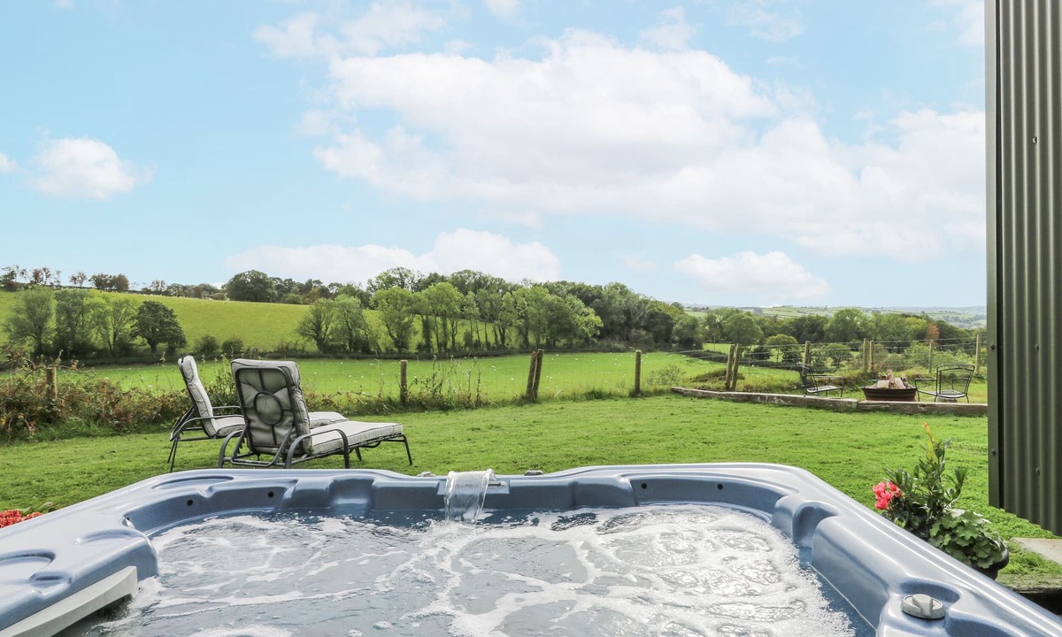 Glandyfi Cottage | Brondel Luxury Shepherd's Hut