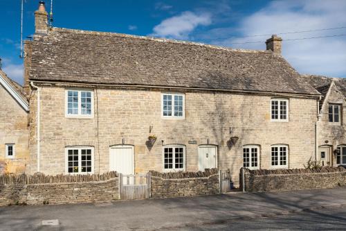 Longborough House | Brookview