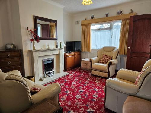 Skipton House | Broughton Grove - Skipton, Pet Friendly, Canal Access