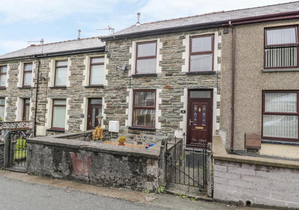 Manod House | Bryn Eithin