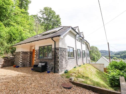 Glyn Ceiriog House | Bryn Golau