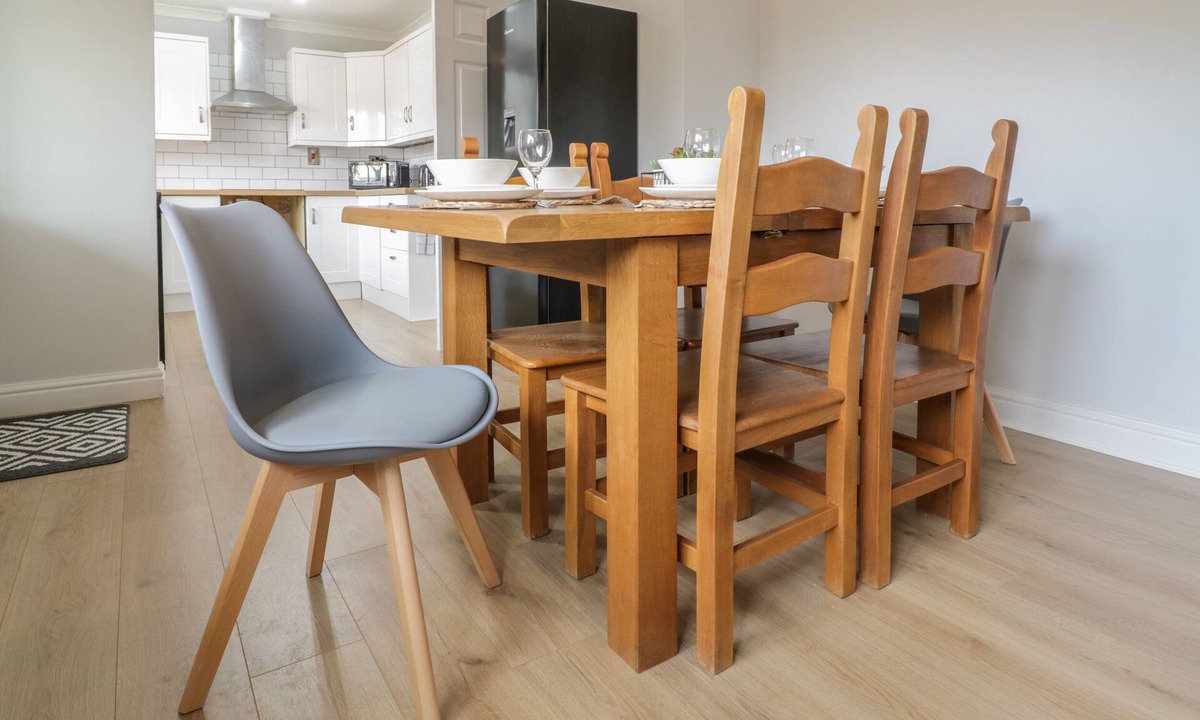 Longford Cottage | Bryn Teg