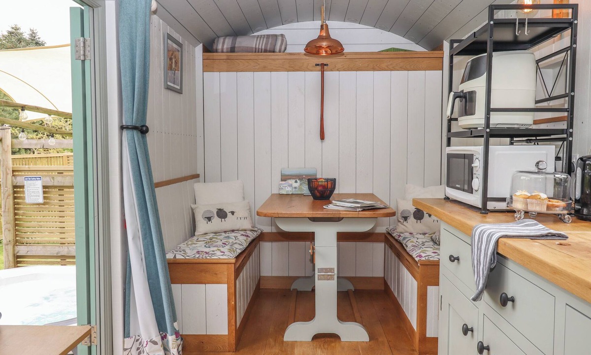 Swimbridge Cottage | Burr 2 Shepherds Hut