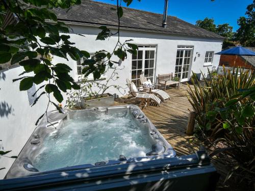 Ottery St Mary House | Burrows