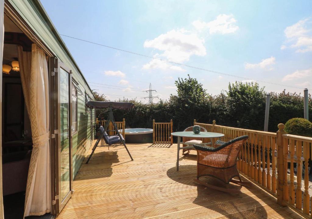 Wrexham House | Buzzards Retreat