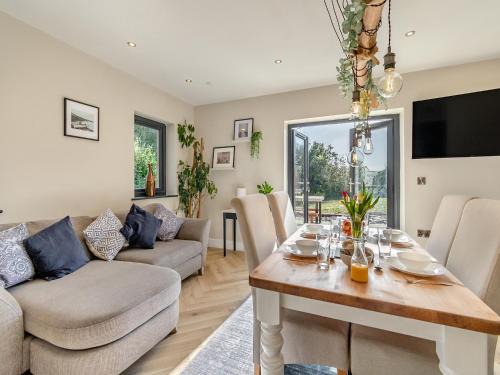 Goodwick House | Bwythyn Cudd
