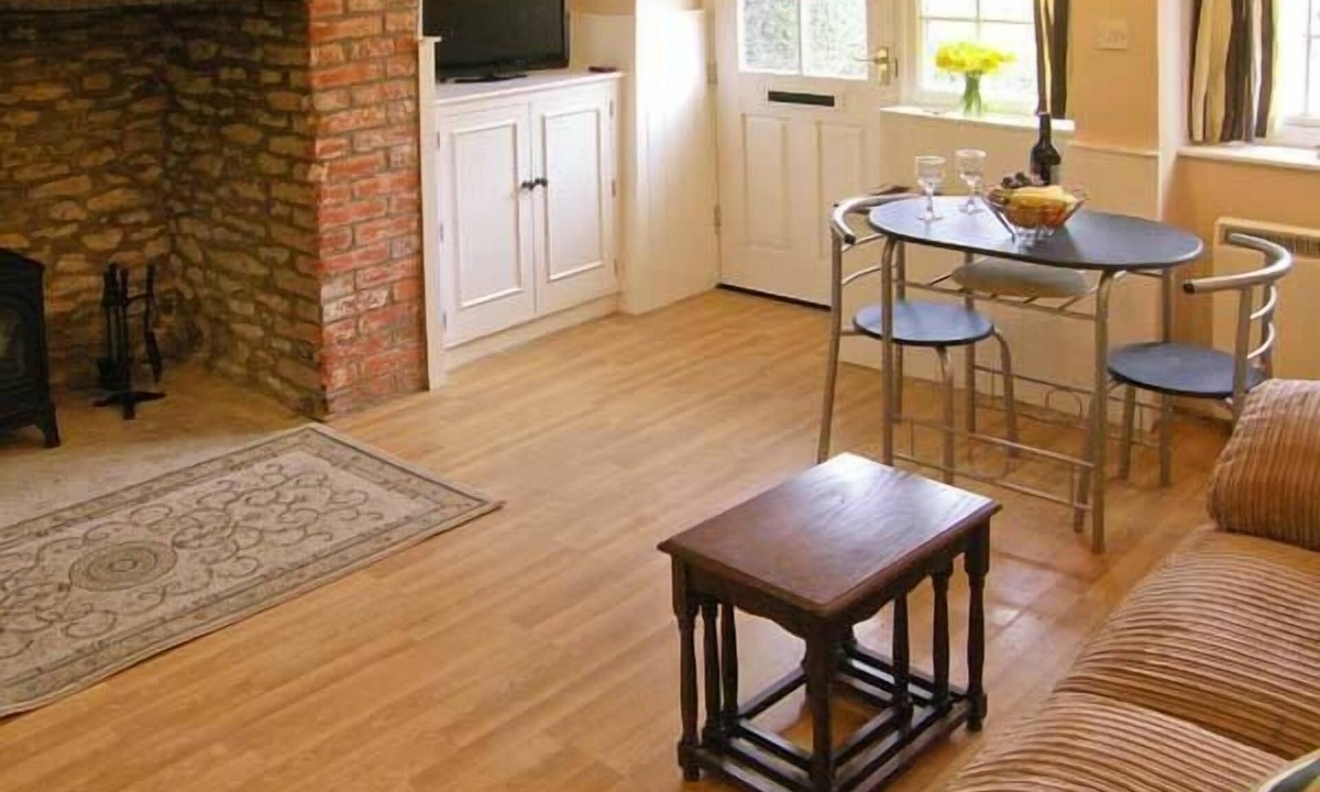 Thornford Cottage | Candy Cottage