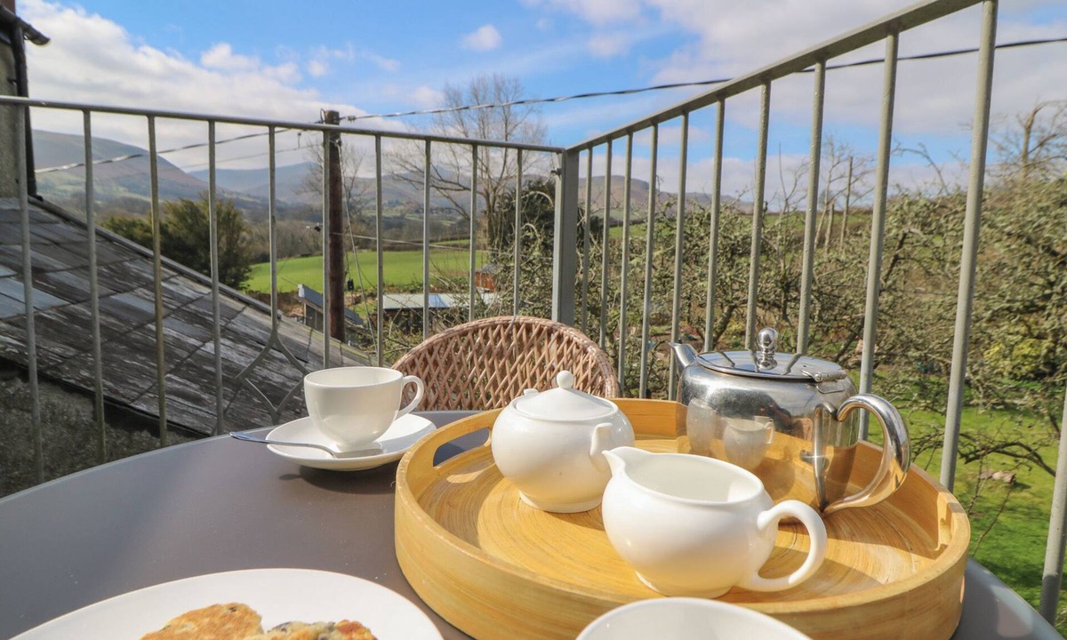Brecon Cottage | Cantref House Top Floor