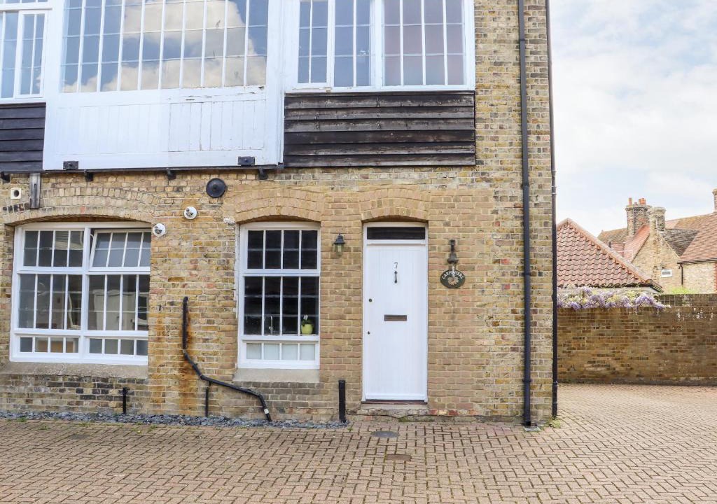 Sandwich House | Carpenters