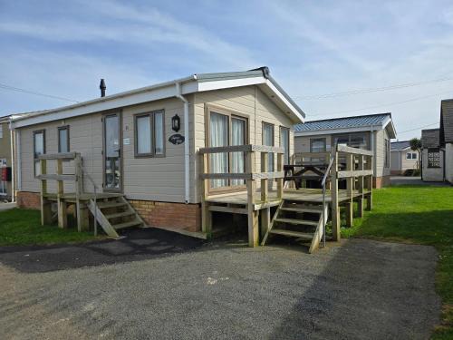 Bacton Resort | Castaways Holiday Park
