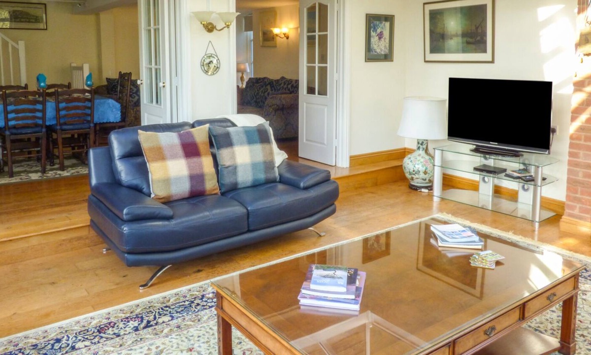 Cullompton Cottage | Castle Hill Farm