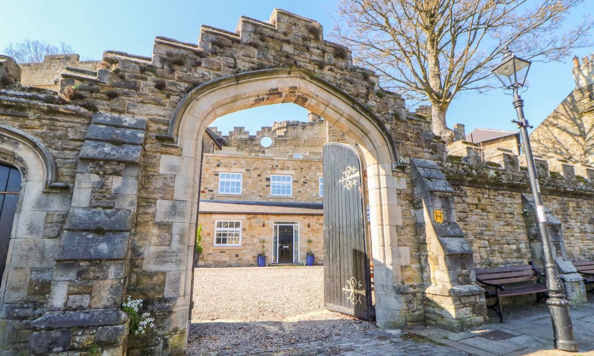Eastgate Cottage | Castle Keep at Stanhope Castle