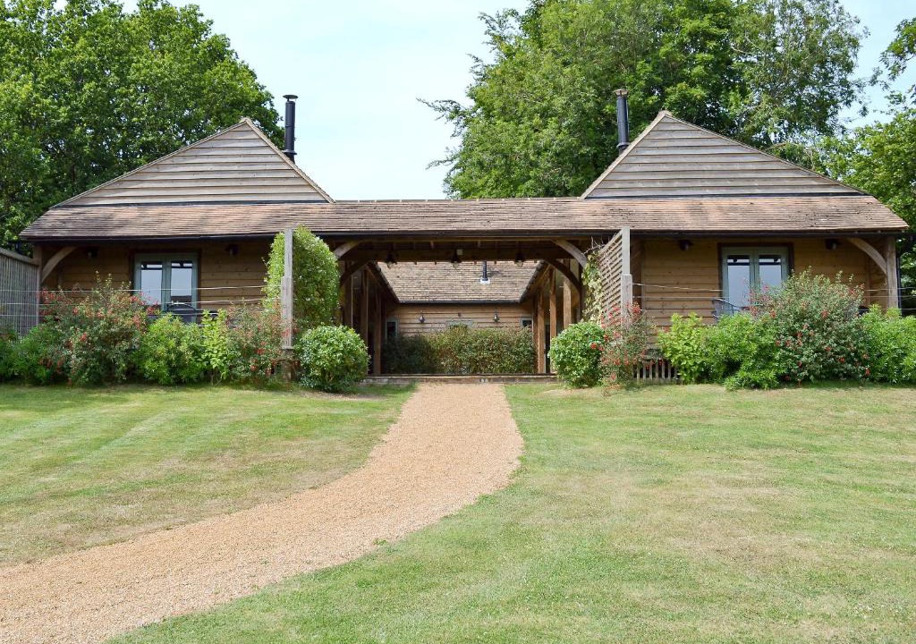 Sedlescombe House | Castlemans Stables West