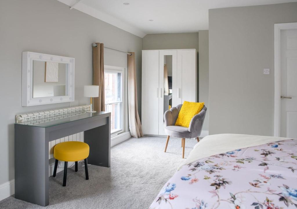 Lichfield Apartment | Cathedral view