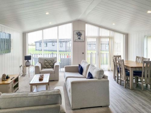 Fitling House | Cedar 36 - Uk50705