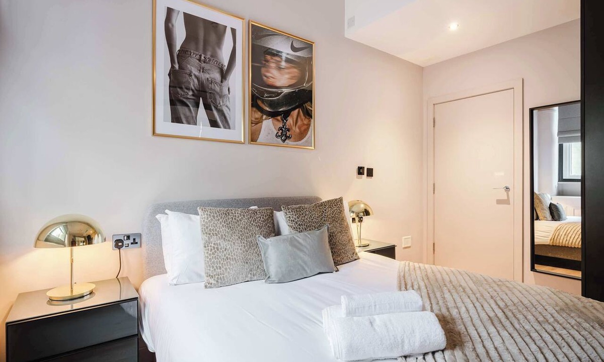 Northern Quarter Apartment | Central 2-Bed, Walk to Chinatown & Theatres