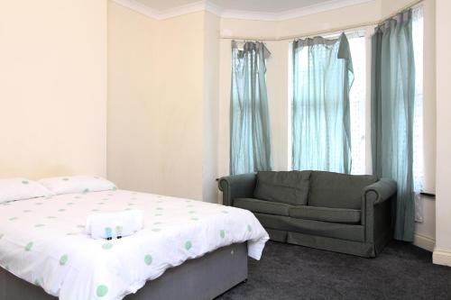 Shirley House | Centrally located double rooms