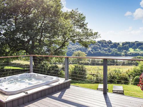 Horton House | Chalet Du Lac