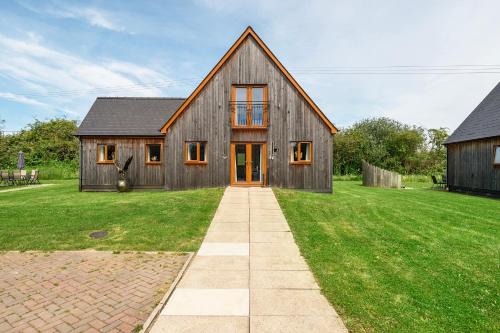 Brigg House | Charcoal Lodge
