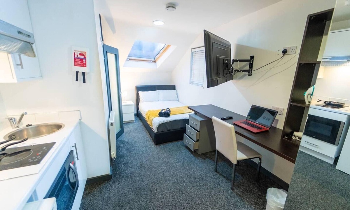 Selly Oak Apartment | Charming 1-Bed Studio in Birmingham