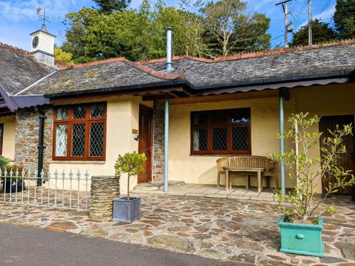 Trentishoe House | Chauffeurs Cottage Martinhoe
