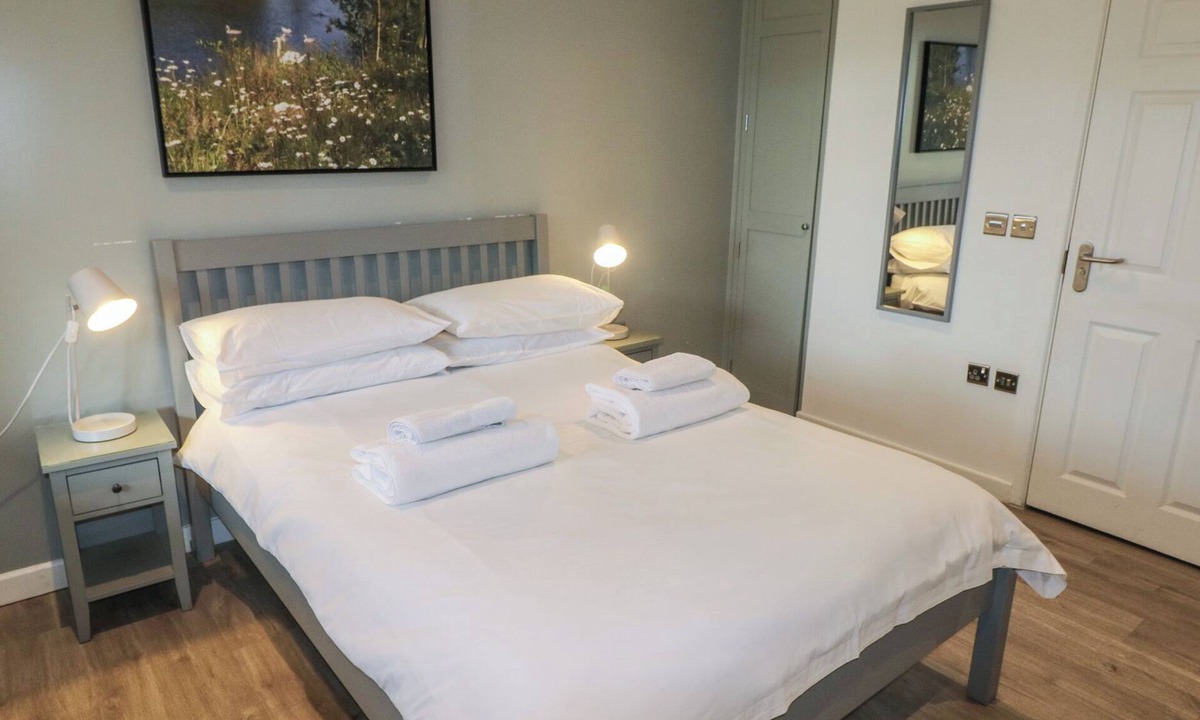 Cowbridge Cottage | Cherry