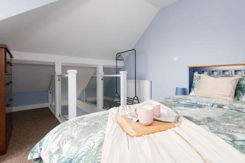 Felpham Apartment | Chic 2-Bed Seafront Haven Near Felpham Beach