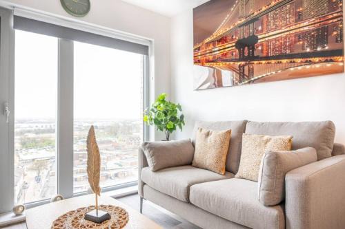 Eccles Apartment | Chique Modern Spacious 2 Bed Apartment Manchester
