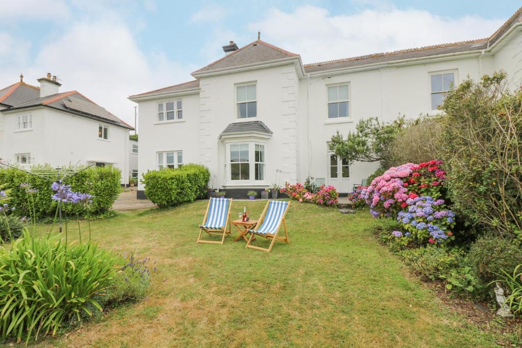 Porthcurno Apartment | Chynance