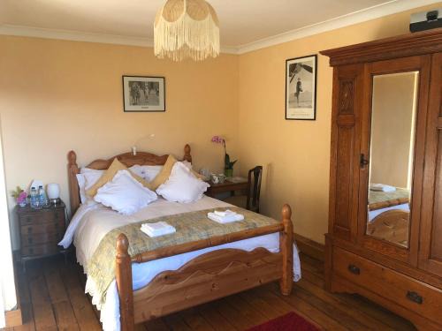 Neath House | Cilffriw Farm