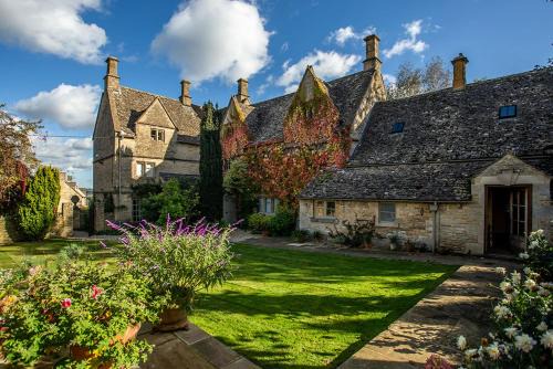 Clapton on the Hill Bed & Breakfast | Clapton Manor Bed & Breakfast
