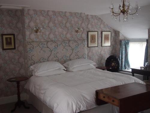 Sherborne Bed & Breakfast | Clare Cottage