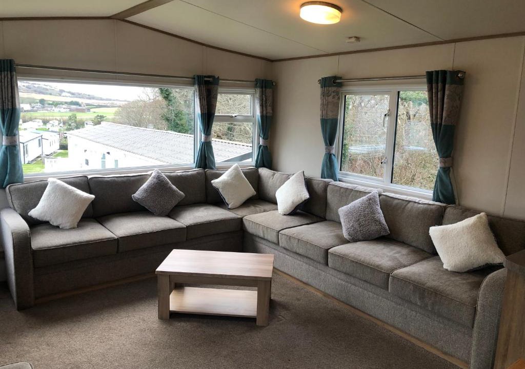 Bembridge Apartment | Classy caravan with ample space